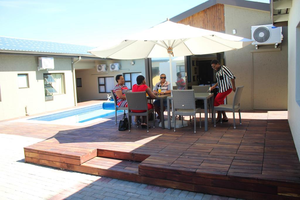 A-Z Boutique Guesthouse ウィントフーク エクステリア 写真