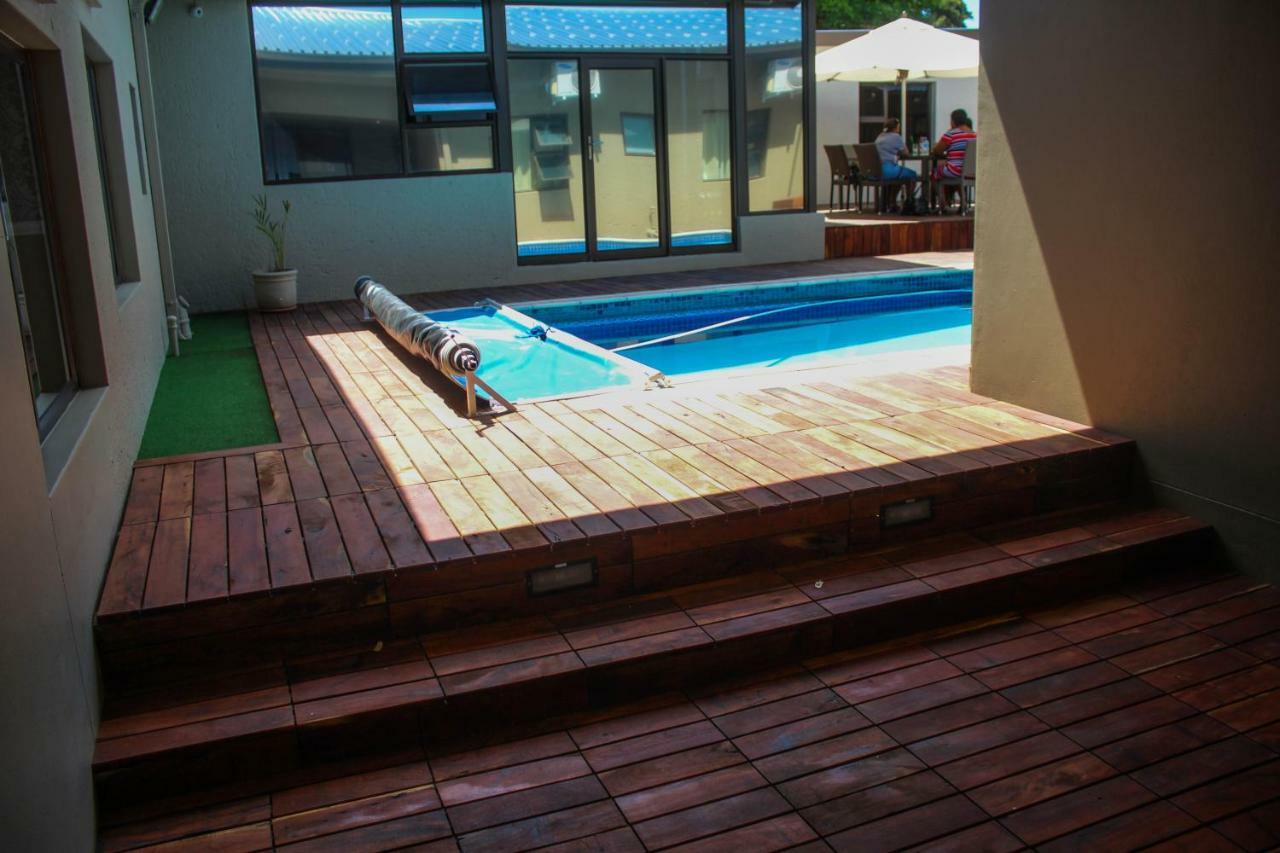 A-Z Boutique Guesthouse ウィントフーク エクステリア 写真